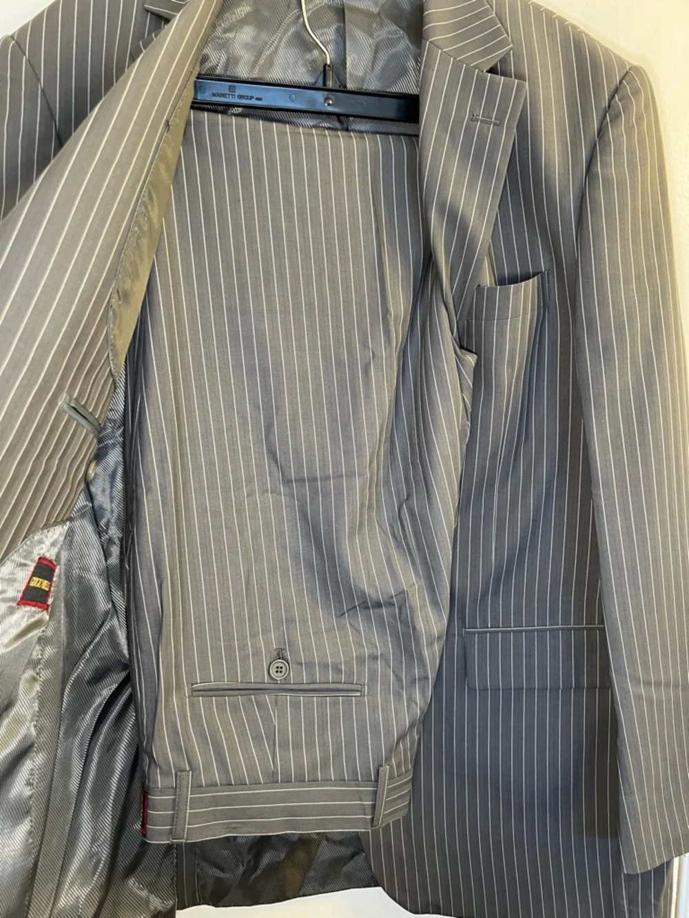 Giorgio Fiorelli SuperLux Super Fine Men’s Grey Pinstriped Suit Size 42/36
